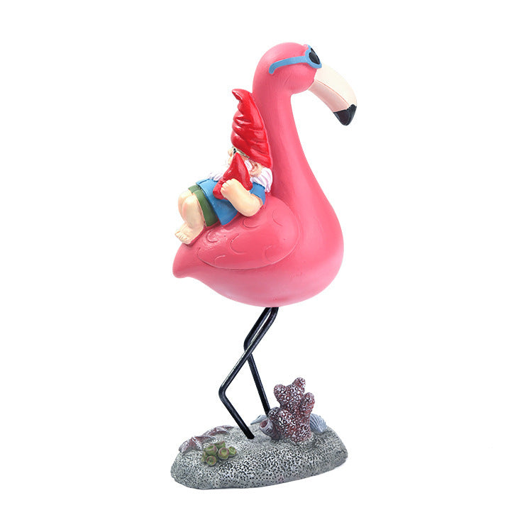 Daydream Flamingo – Cozy Desk Sculpture