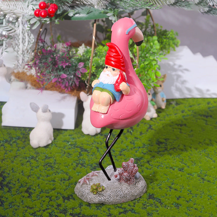Daydream Flamingo – Cozy Desk Sculpture