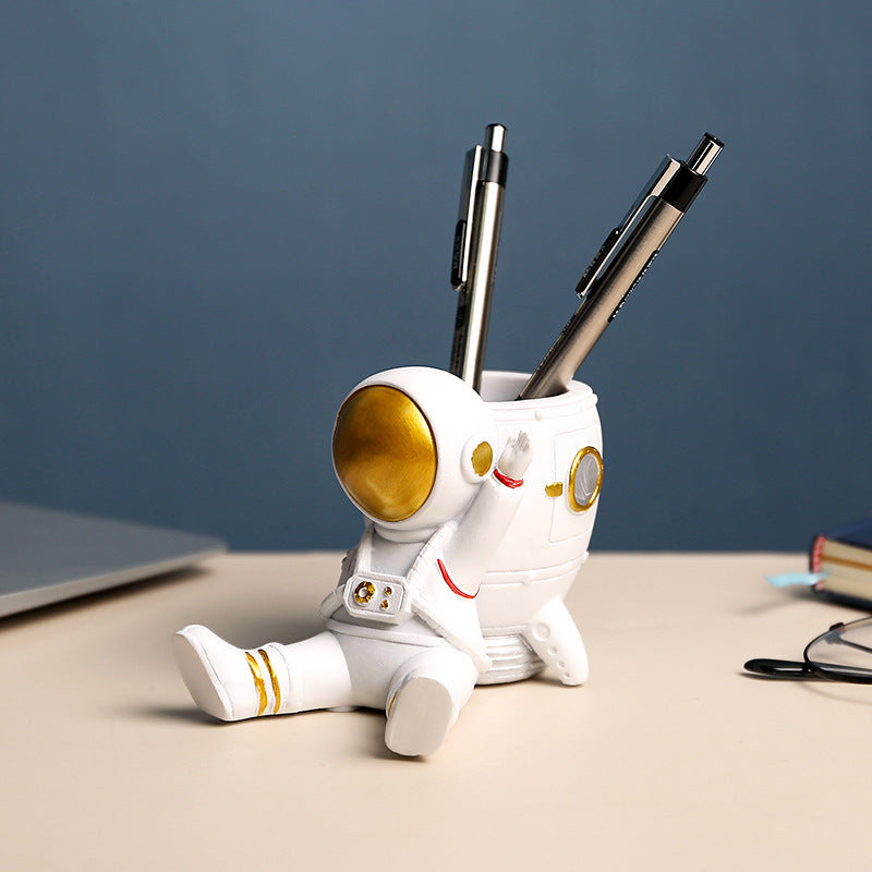 Astronaut Pen Holder
